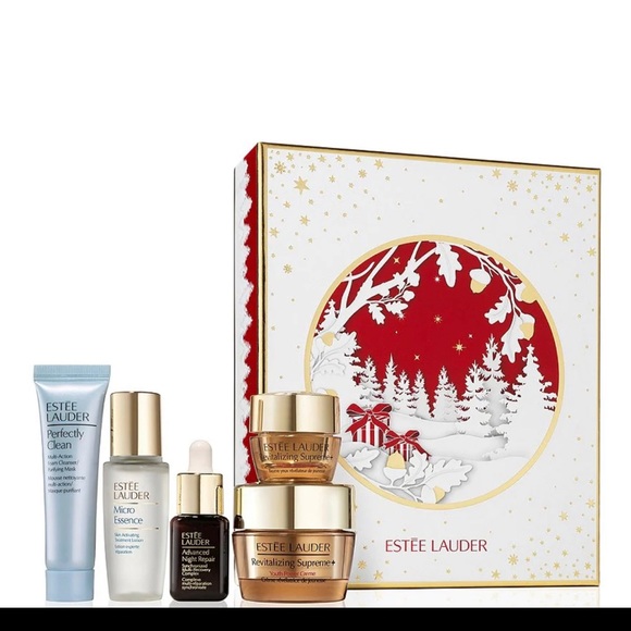 Revitalizing Supreme Glow Non-Stop 24/7 Radiant Skin Essentials Gift Set